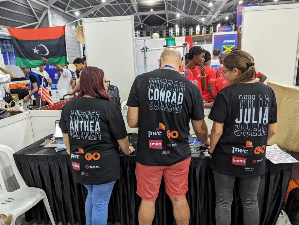 Studenti tal-MCAST jipparteċipaw fil-FIRST Global Competition