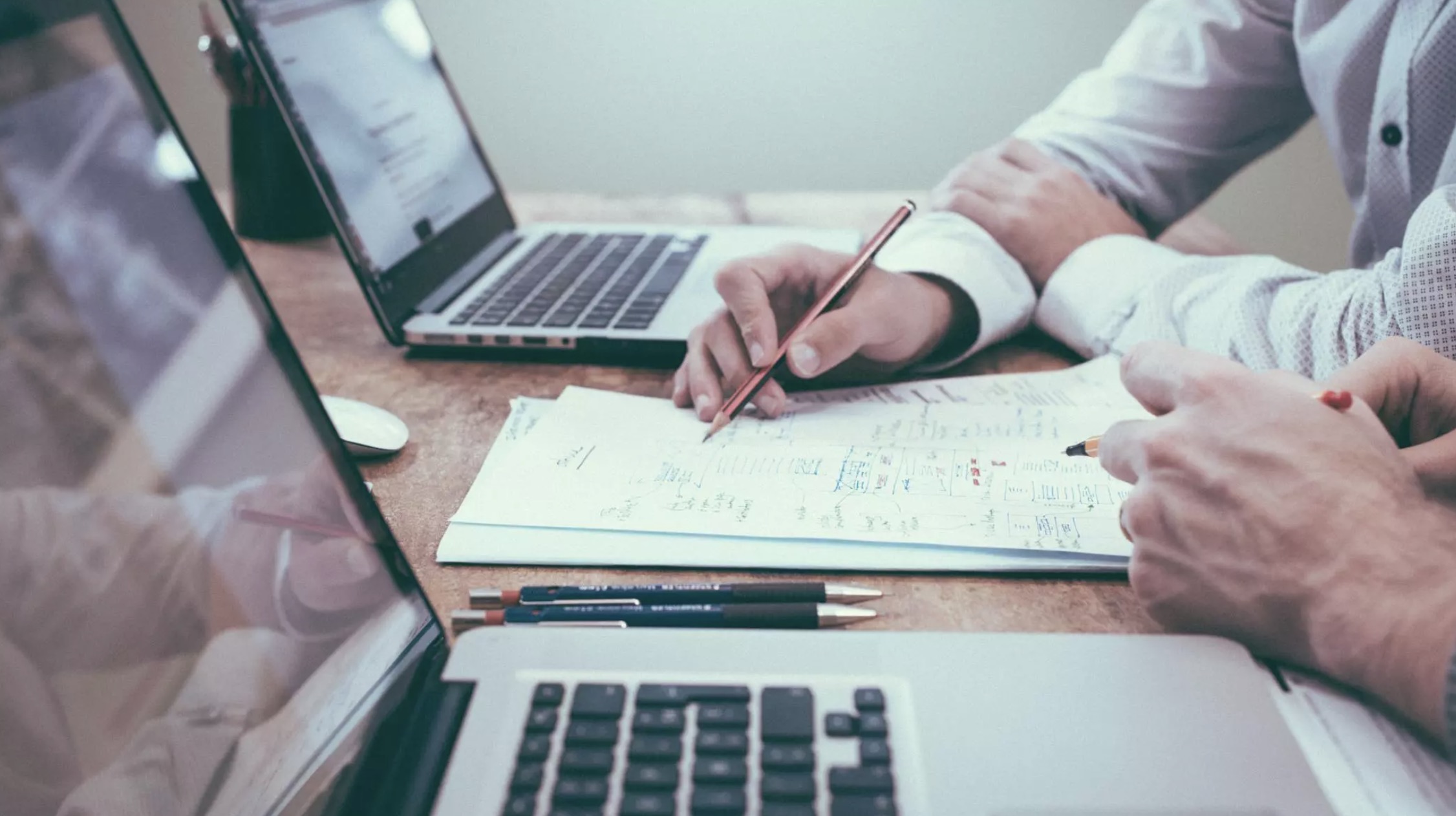 Skills or a degree? The rise of skills-based hiring for AI and green jobs